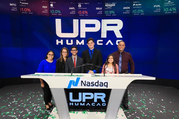 Estudiantes de la UPR Humacao hacen historia en Wall Street Estudiantes de la UPR Humacao hacen historia en Wall Street