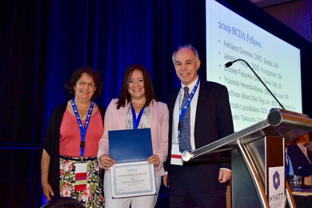 Doctora de Ciencias Médicas hace historia al ser seleccionada como Fellow por organización internacional de odontólogos Doctora de Ciencias Médicas hace historia al ser seleccionada como Fellow por organización internacional de odontólogos