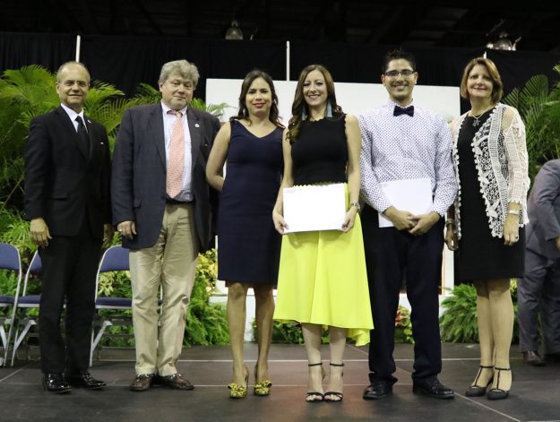 Escuela de Medicina UPR gradúa a 124 médicos residentes Escuela de Medicina UPR gradúa a 124 médicos residentes