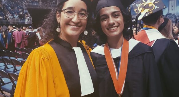 Bianca Passalacqua con la Dra. Agnes Bosch Decana Facultad de Humanidades UPR Rio Piedras