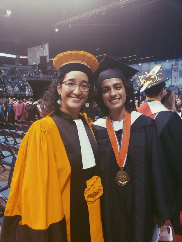 Bianca Passalacqua con la Dra. Agnes Bosch Decana Facultad de Humanidades UPR Rio Piedras Bianca Passalacqua con la Dra. Agnes Bosch Decana Facultad de Humanidades UPR Rio Piedras