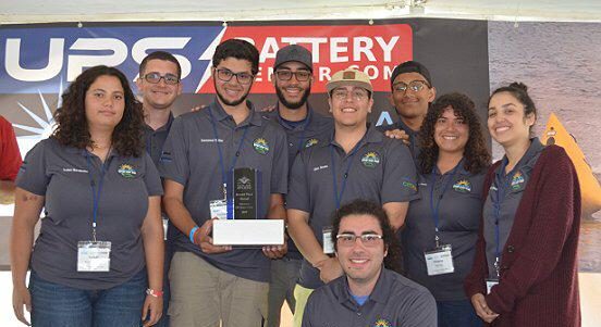 Equipo del RUM logra segundo lugar en competencia de bote solar