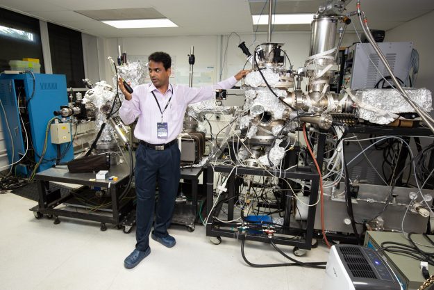 UPR NASA Tour – El Dr. Ratnakar Palai explica su proyecto al personal de NASA UPR NASA Tour - El Dr. Ratnakar Palai explica su proyecto al personal de NASA