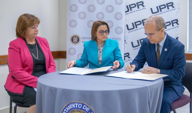 Departamento de Justicia y Universidad de Puerto Rico firman acuerdo de colaboración Departamento de Justicia y Universidad de Puerto Rico firman acuerdo de colaboración