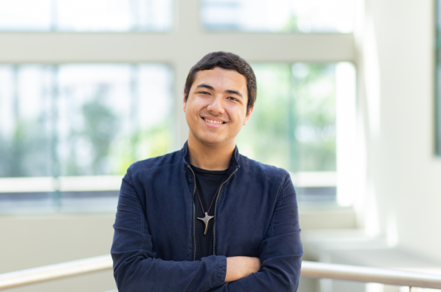 Estudiante Kevin Ortiz Ceballos ganador beca Thomas R. McGetchin Memorial Scholarship exploración e investigación espacial Estudiante Kevin Ortiz Ceballos ganador beca Thomas R. McGetchin Memorial Scholarship exploración e investigación espacial