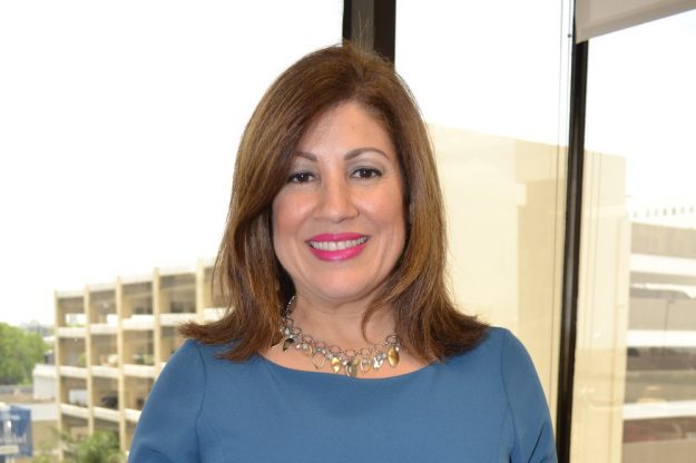 La ingeniera Yvette T. Collazo, egresada de la clase de 1990 del Departamento de Ingeniería Mecánica fue nombrada como directora de la Oficina de Prevención de la Contaminación y Tóxicos (OPPT) de la Agencia de Protección Ambiental de los Estados Unidos (EPA). Suministrada La ingeniera Yvette T. Collazo, egresada de la clase de 1990 del Departamento de Ingeniería Mecánica fue nombrada como directora de la Oficina de Prevención de la Contaminación y Tóxicos (OPPT) de la Agencia de Protección Ambiental de los Estados Unidos (EPA). Suministrada