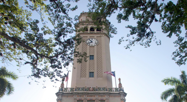 Torre UPR y Plaza Baldorioty