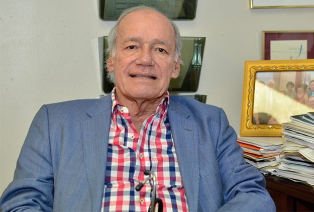Dr. Pablo I. Altieri, Profesor del Centro Cardiovascular de Puerto Rico del Caribe del Recinto de Ciencias Médicas. Dr. Pablo I. Altieri, Profesor del Centro Cardiovascular de Puerto Rico del Caribe del Recinto de Ciencias Médicas.
