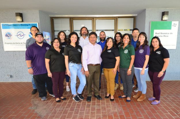 1Equipo Red Sísmica de Puerto Rico 1Equipo Red Sísmica de Puerto Rico