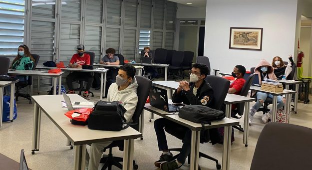 Academia STEAM Programa TRIO 3