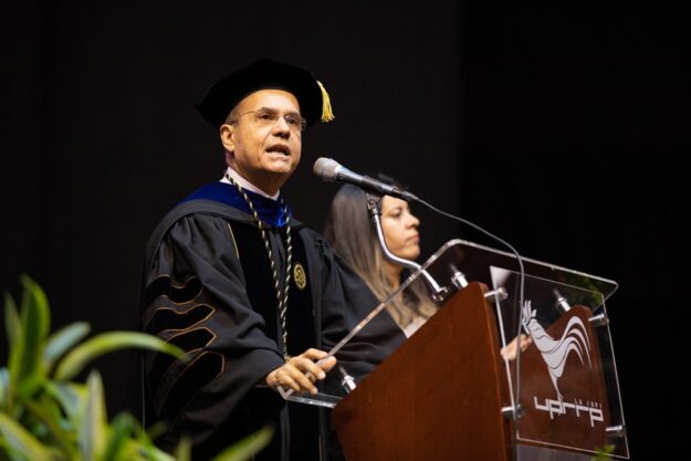 dr-jorge-haddock-presidente-interino-upr-graduacion-upr-rio-piedras-2019-1024×683 dr-jorge-haddock-presidente-interino-upr-graduacion-upr-rio-piedras-2019-1024x683