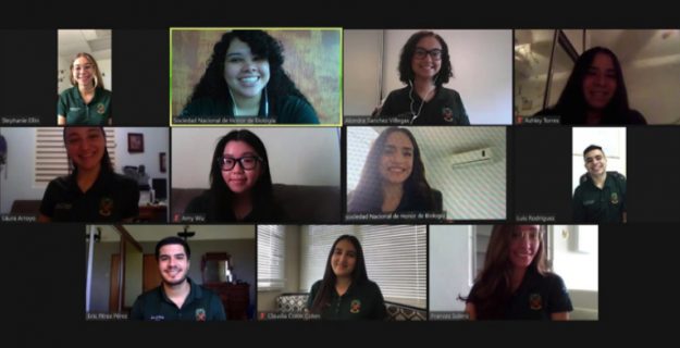 Miembros de la TriBeta del RUM Miembros de la TriBeta del RUM