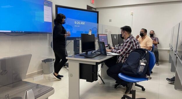 Facultad de la UPR en Arecibo participa de talleres (1)