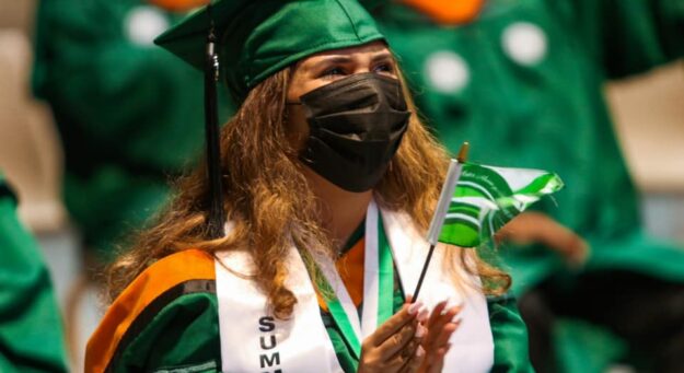 La mayoría de las graduandas son féminas