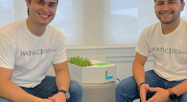 Karlos Miranda (izq) y Kevin Rivera, creadores de Walty