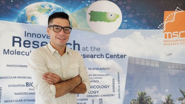 Alexis02-1 Alexis02-1