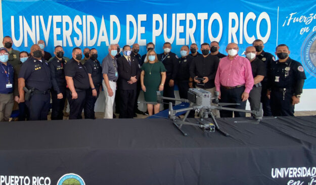 UPR Bayamón certifica en manejo de drones a personal de los Departamentos de Corrección y Recursos Naturales 3 UPR Bayamón certifica en manejo de drones a personal de los Departamentos de Corrección y Recursos Naturales 3