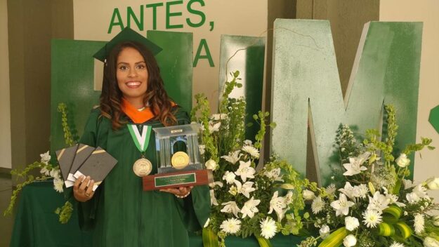 2-Carla Puig Mojica 2-Carla Puig Mojica