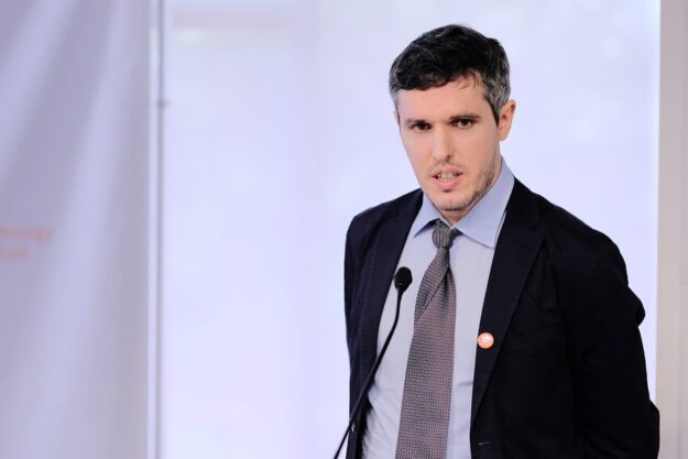 Dr. Marco Menegozzo Dr. Marco Menegozzo