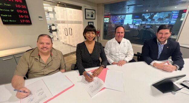 Foto 2 Firma Acuerdo GM y UPR RP