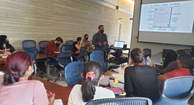 Estudiantes graduados de la UPR reciben adiestramiento para comunicarle su ciencia a la comunidad