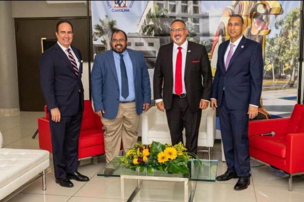 Secretario federal de Educación participa en conversatorio con estudiantes de la UPR Carolina Secretario federal de Educación participa en conversatorio con estudiantes de la UPR Carolina