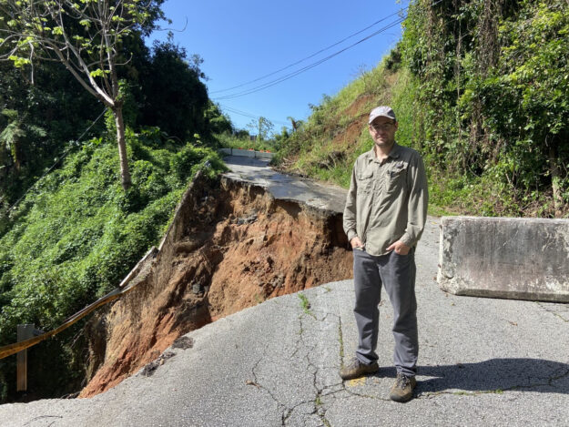 Foto 1 Dr. Stephen Hughes Proyecto investigativo de Geología en el RUM para predecir derrumbes salvó vidas en huracán Fiona