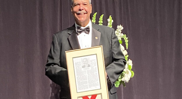 El ingeniero industrial Rey Almodóvar fue nombrado al Salón de la Fama de Ingeniería del estado de Alabama (AEHOF).