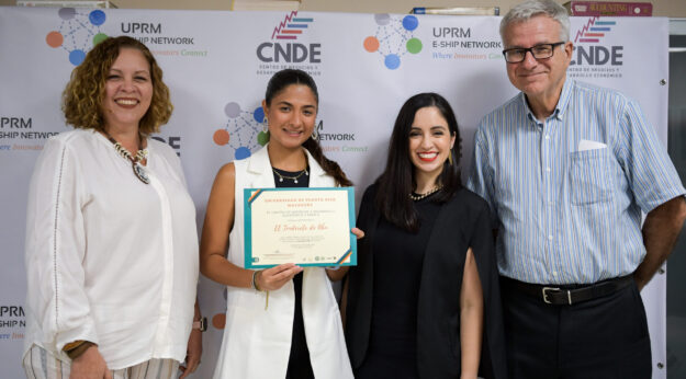 52 empresarios culminaron el Programa de Incubación de ÁREA-E 52 empresarios culminaron el Programa de Incubación de ÁREA-E