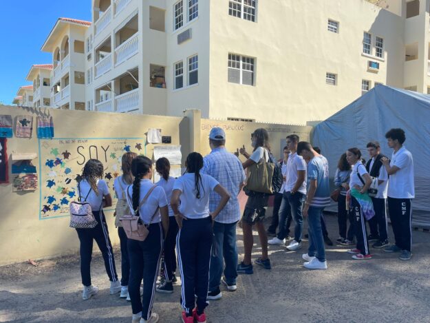 Estudiantes conocen sobre infraestructuras y cómo han sido afectadas por el cambio climático