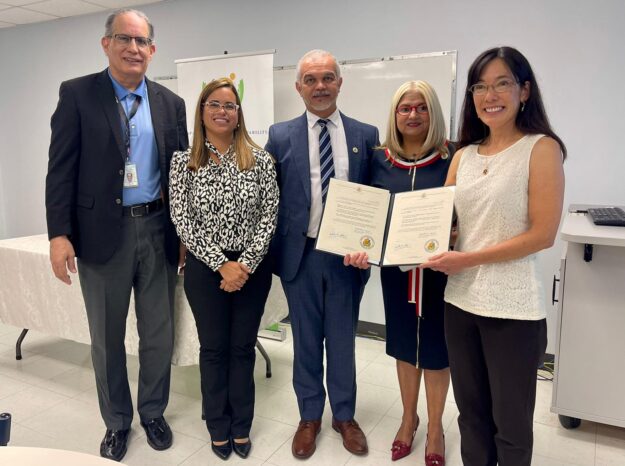 Ciencias Médicas reconoce a investigadora de renombre global como mentora de sus investigadores jóvenes Ciencias Médicas reconoce a investigadora de renombre global como mentora de sus investigadores jóvenes