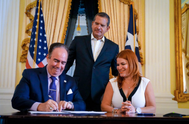 Gobernador Pierluisi anuncia acuerdo que brinda oportunidad laboral a estudiantes de la UPR Gobernador Pierluisi anuncia acuerdo que brinda oportunidad laboral a estudiantes de la UPR