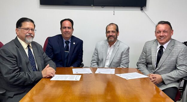 UPR y American University firman acuerdo para apoyar estudiantes afectados por el cierre de la institución universitaria que tenía recintos en Bayamón y Manatí