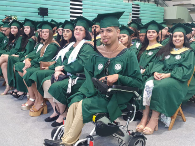 Kevin Varela Valentín: Una inspiradora historia de superación Se gradúa de Maestría del RUM Kevin Varela Valentín: Una inspiradora historia de superación Se gradúa de Maestría del RUM