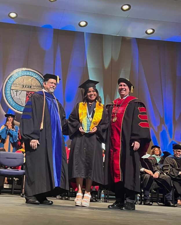 UPR Bayamón gradúa 348 estudiantes y los exhorta a contribuir a Puerto Rico UPR Bayamón gradúa 348 estudiantes y los exhorta a contribuir a Puerto Rico