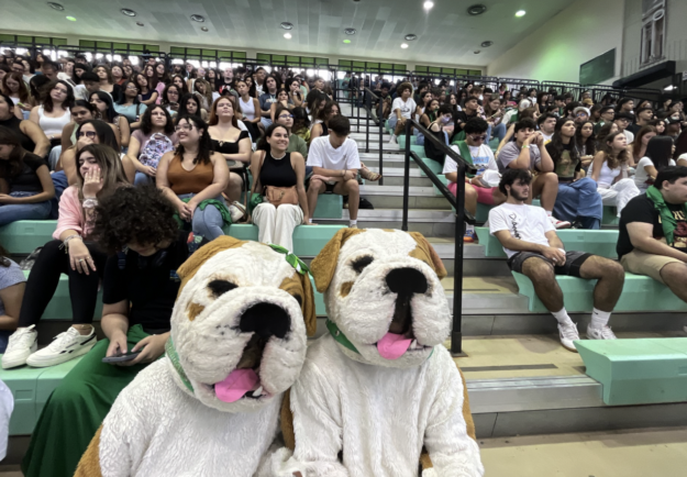 El Recinto Universitario de Mayagüez recibe a sus estudiantes de nuevo ingreso El Recinto Universitario de Mayagüez recibe a sus estudiantes de nuevo ingreso