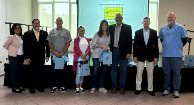 UPR Bayamón celebra iniciativa de becas impulsada por exalumnos de Educación Física Especial y Elemental