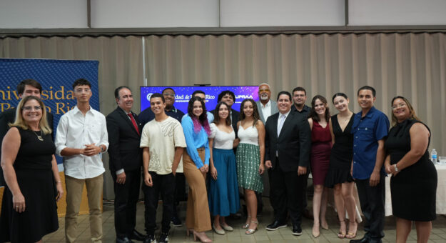 Asociación de Alumnos y Amigos de la UPR otorga becas a 24 estudiantes de la institución