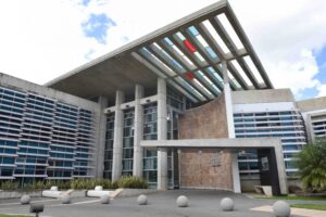 Investigadores del Centro Comprensivo de Cáncer presentan avances del estudio de prevención de cáncer asociado al VPH en pacientes con VIH