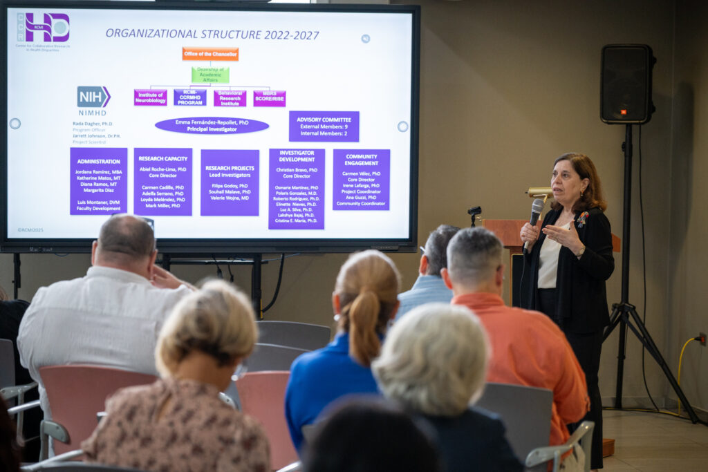 La Dra. Emma Fernández-Repollet presenta el organimgrama de RCMI para el ciclo del 2022-2027.