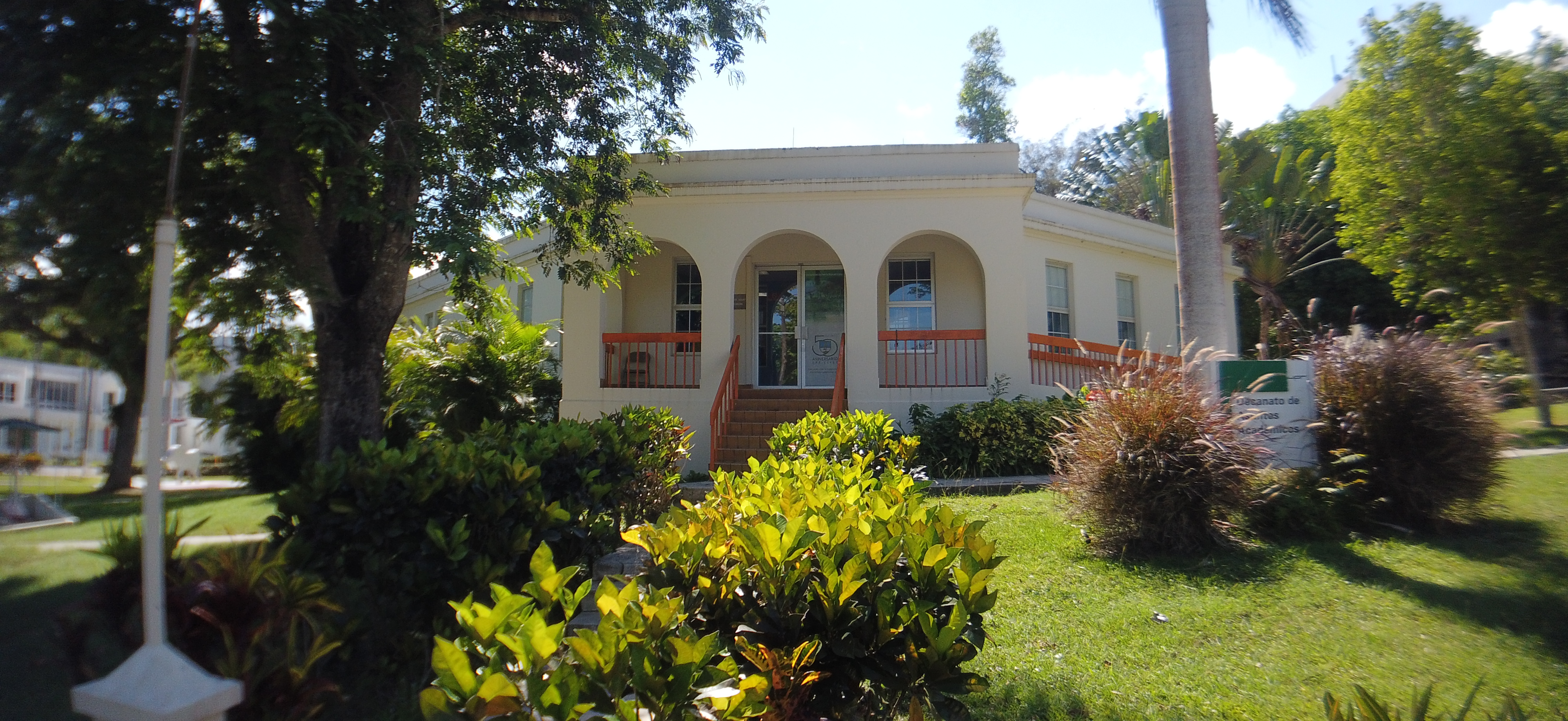 Banner Dec Acad Foto decorativa del Decanato de Asuntos Académicos