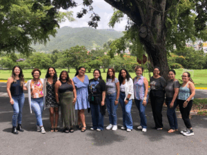 Equipo de trabajo de verano 2023. UPR-Cayey. En la foto, desde la izquierda: Melisa E. Ramos Sepúlveda, Gabriela Ortiz Laureano, Aidyl Hernández, Anais Couvertier, Alaila Serrano González, Ananda P. García Irizarry, Demi Ann Velázquez Medina, Andrea M. Texidor Cintrón, María B. Serrano Abreu, Kayshla Robles Reyes, Elisbet M. Romero Nieves y Fabiola E. Zayas-Torres.
