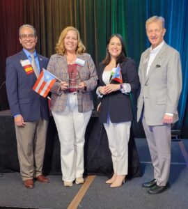 Área-E recibe Premio a la Excelencia en Innovación en el UEDA Summit 2023