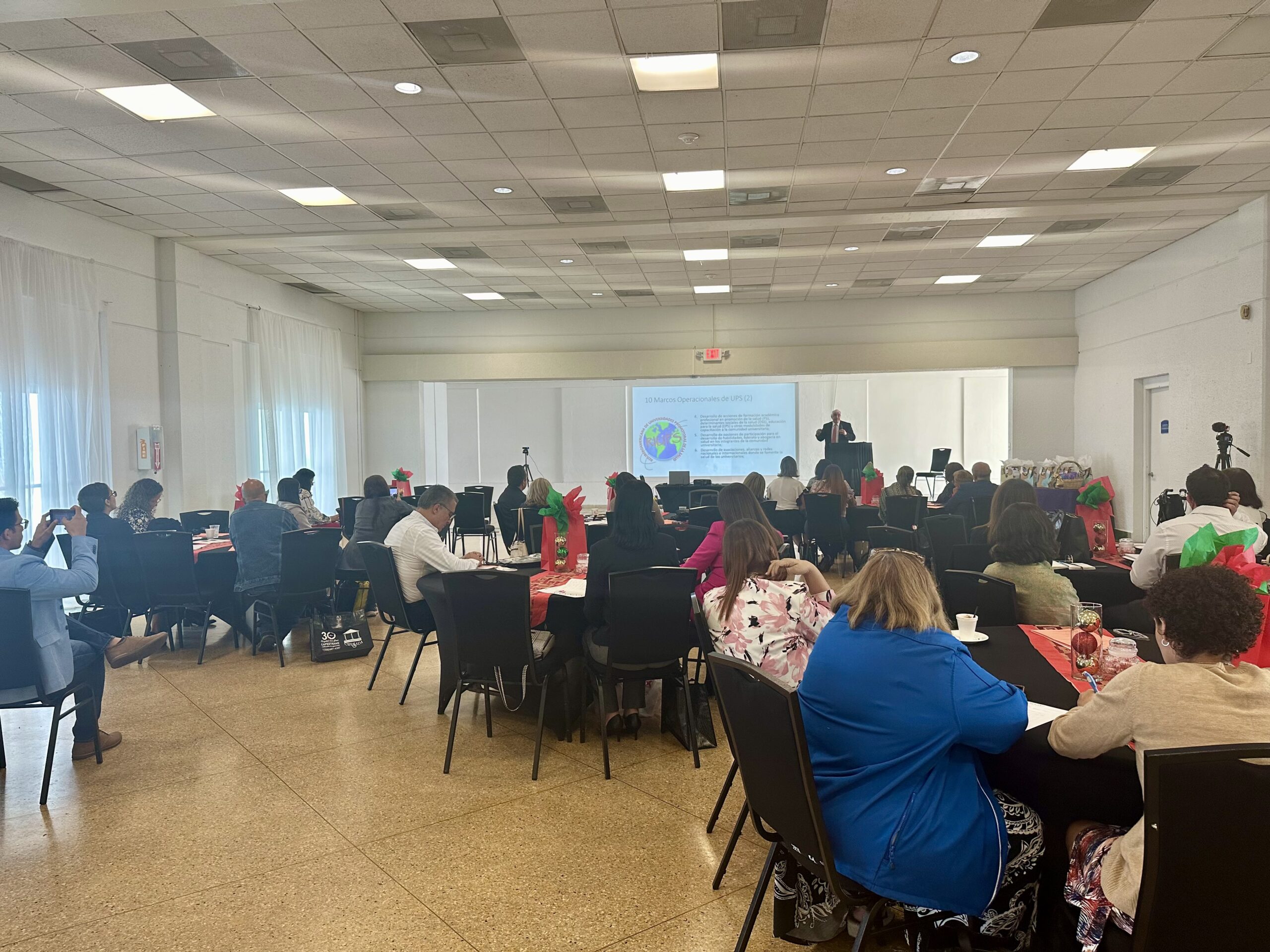 IMG_5955 (1) Representantes de las diferentes universidades de Puerto Rico en el consorcio Interuniversitario CRUSADA.