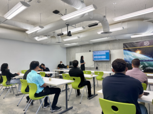 La Sra. Desireé Márquez, especialista en Adquisición y Desarrollo de Talento, cuenta sobre los beneficios a empleados de Lufthansa Technik PR