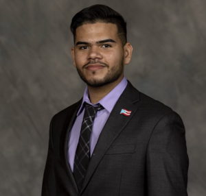 Kevin Mercado Rosado del programa de Microbiología de la Universidad de Puerto Rico en Humacao