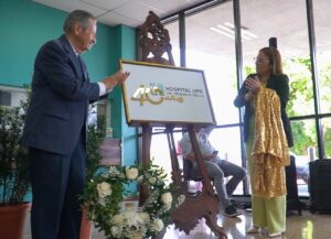 Hospital UPR Dr. Federico Trilla celebra 40 años con develación de logo conmemorativo