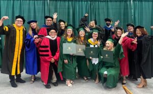 Parte de la Clase de Psicología Escolar con sus profesores