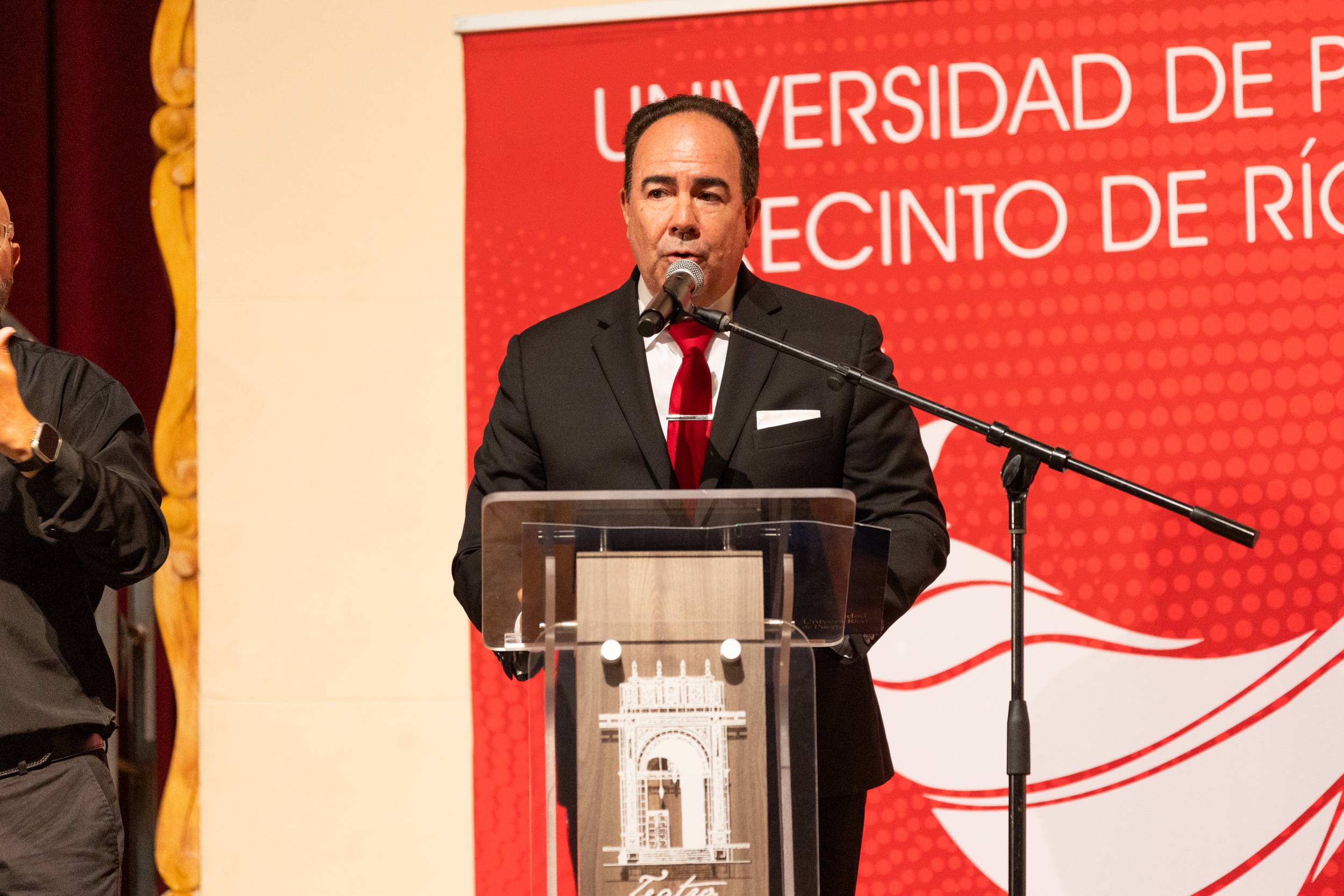 Dr. Luis A. Ferrao, presidente de la UPR Dr. Luis A. Ferrao, presidente de la UPR