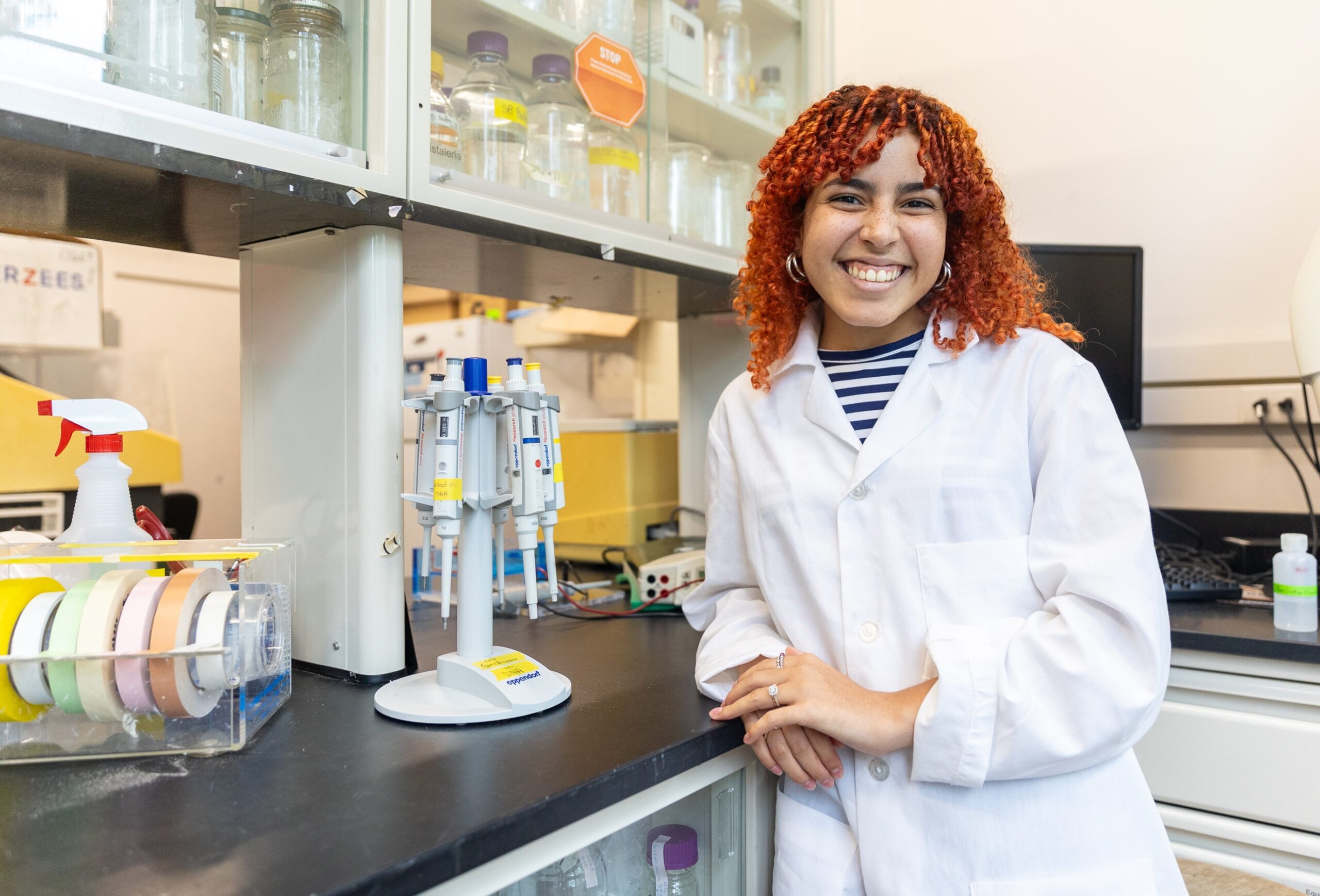 Estudiante doctoral e investigador docente de UPR Río Piedras reciben prestigiosa Beca Gilliam del Instituto de Medicina Howard Hughes